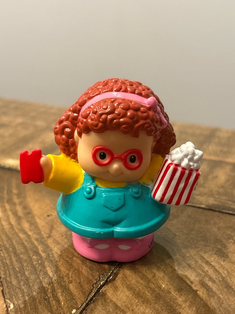Little People Maggie with Popcorn and Ticket (2003)